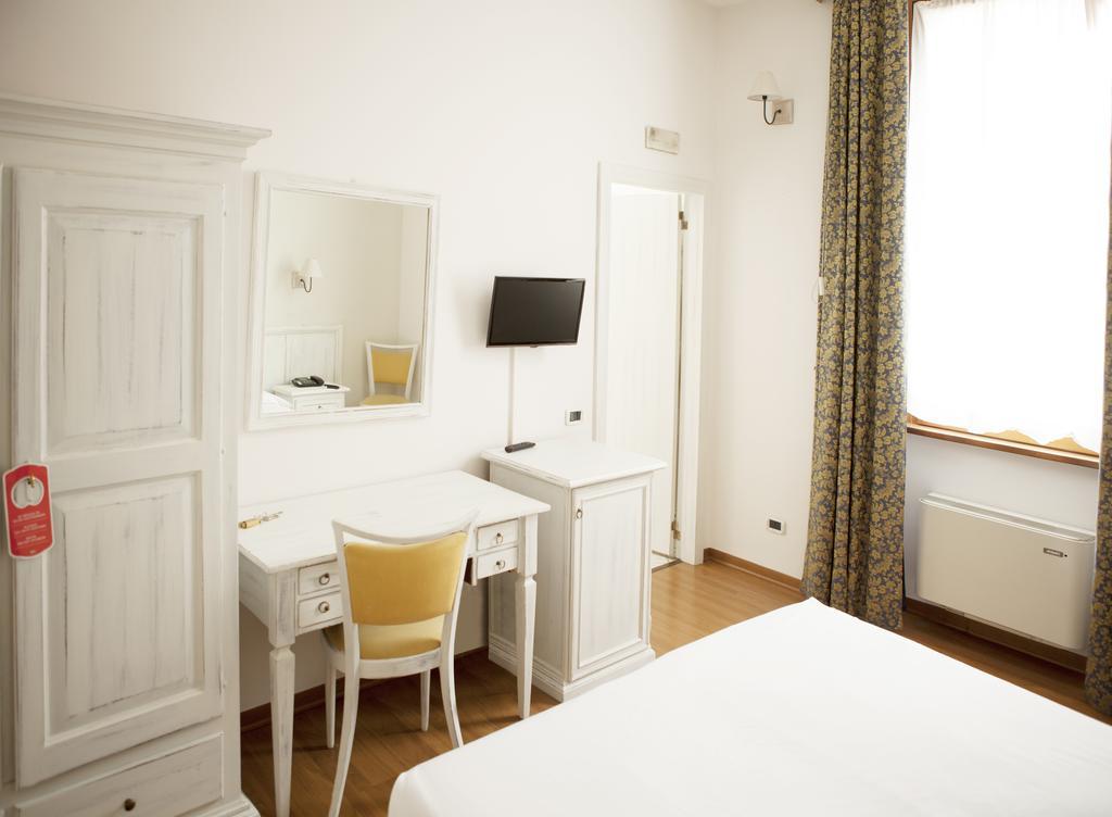 Hotel Sebino Sarnico Kültér fotó